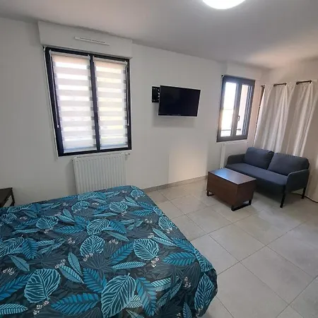 Chez Cess Apartment *